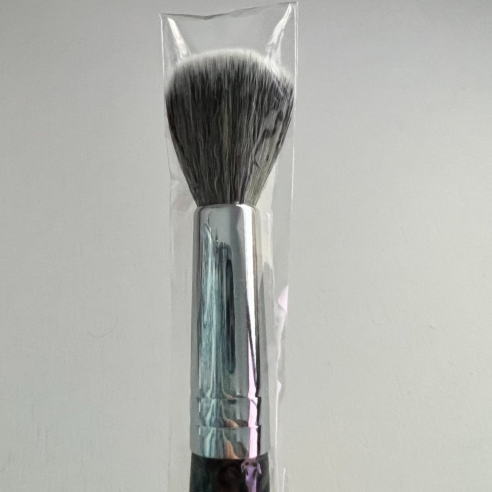 POWDER BRUSH